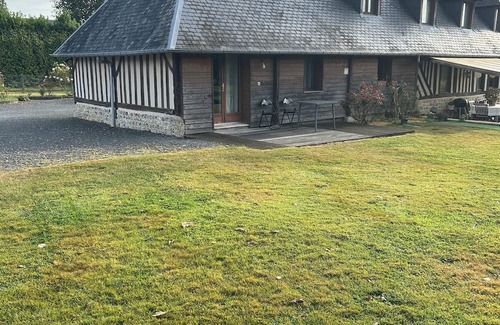 Gonneville-sur-Honfleur Condo | Gîte near Honfleur