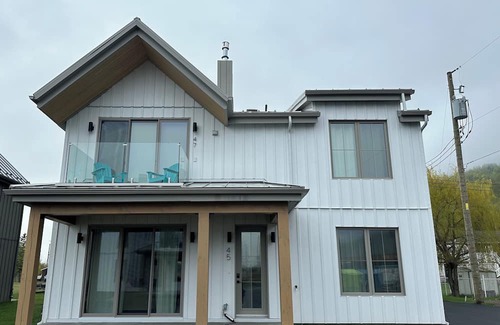 Petite-Riviere-Saint-Francois Apartment | Condo charlevoix