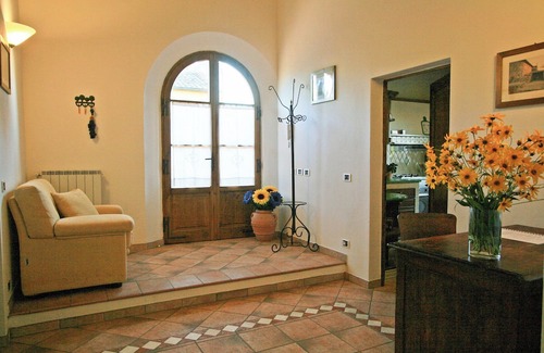 San Macario In Monte House | Villa Camilla - Pet-Friendly Tuscan House with Private Pool