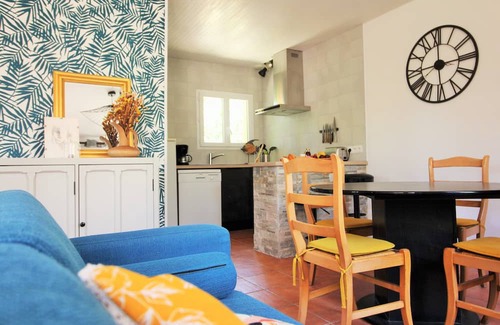 Cenac-et-Saint-Julien Apartment | Gîte Campagne - Gîte for 4 people with terrace and swimming pool 10km from Sarlat