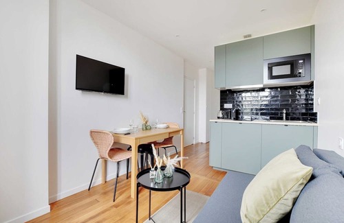 Centre Apartment | Modern Apartment - 1BR-4P - Near Paris