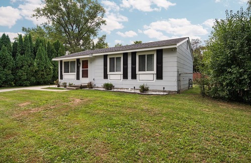 Bryant Pattengill East House | Updated & centrally located, 3-bedroom house with AC in charming Ann Arbor