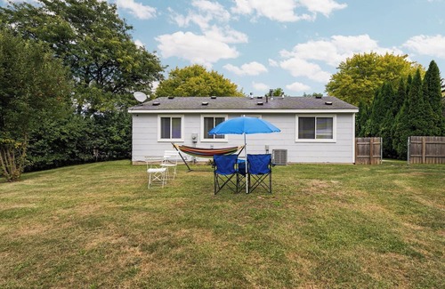 Bryant Pattengill East House | Updated & centrally located, 3-bedroom house with AC in charming Ann Arbor