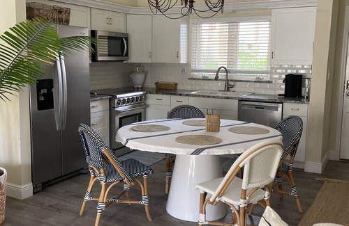 Grand Harbor Condo | Pied-à-Terre in quaint Vero Beach, Fl including Private Club Membership