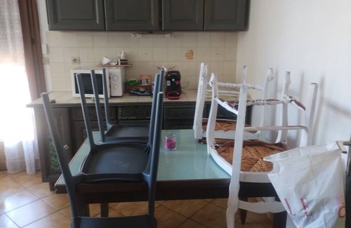 Saintes House | Holiday Home 'Maison De Famille' with Private Terrace and Private Garden