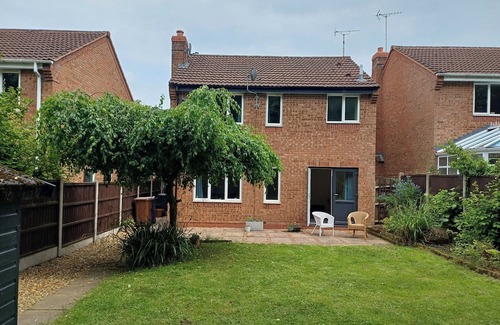 Uttoxeter House | 3 Bed House - Sleeps 6 - Pets - Parking - Wifi