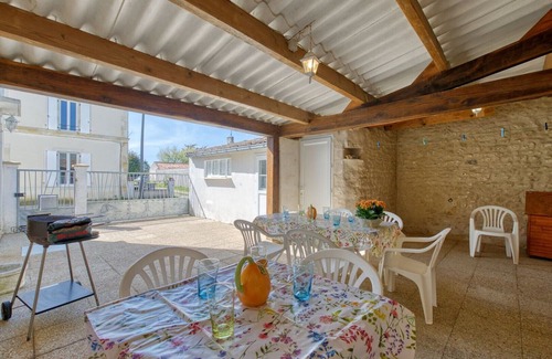 Saint Nazaire sur Charente House | Large Family House by the Sea 2/10 People
