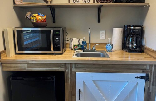 Wellston Cabin | Evergreen Escape 1 bed cabin near Tippy Dam, Trails, Lake Mi, Manistee River NEW