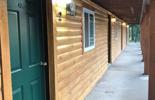 Wellston Cabin | Evergreen Escape 1 bed cabin near Tippy Dam, Trails, Lake Mi, Manistee River NEW
