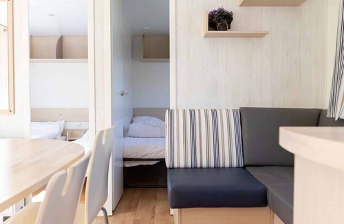Jabbeke Ski Chalet | Vakantiepark Klein Strand - Comfort Chalet 4p H