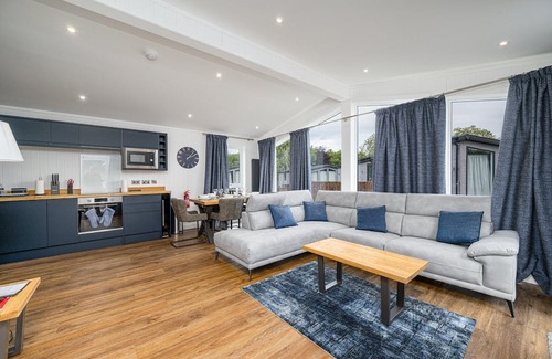Errol Cottage | Silverwood luxury | Luxury Spa Lodge