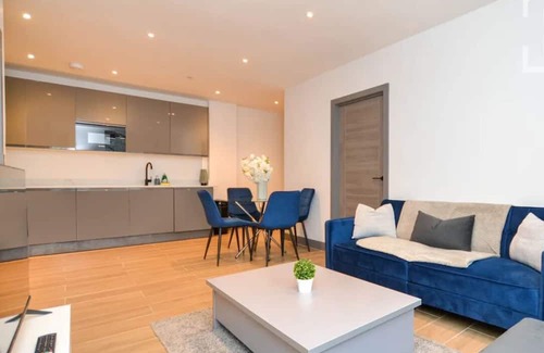 Finchley Apartment | Luxury 2BR 2BA London Apartment – Ideal for Families & Business Travel