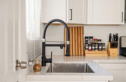 City Heights House | Bright & Roomy 3-bedroom house in Central San Diego