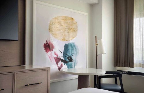 White Plains Hotel | Upscale City Comfort in Prime White Plains Location | 4 Units
