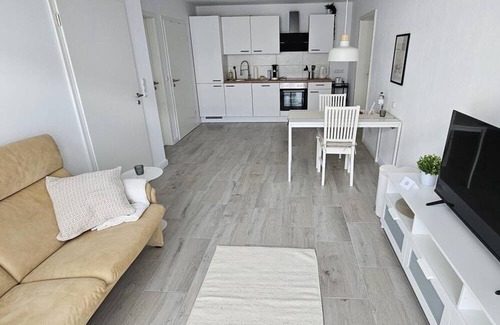 Lunden Apartment | Apartment 'Landräume' with Wi-Fi