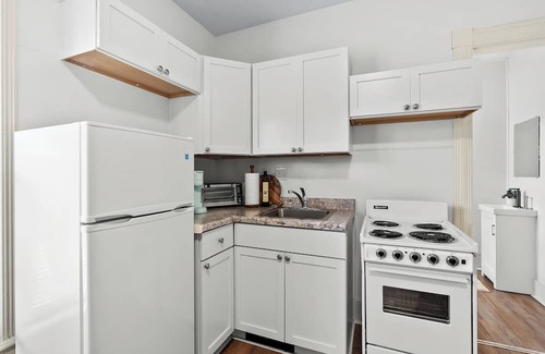 Battle Creek Apartment | Unique 2-Story Studio Apartment - Walk To Downtown