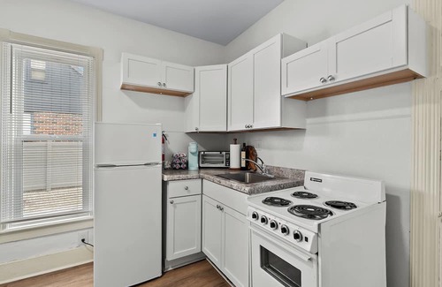 Battle Creek Apartment | Unique 2-Story Studio Apartment - Walk To Downtown