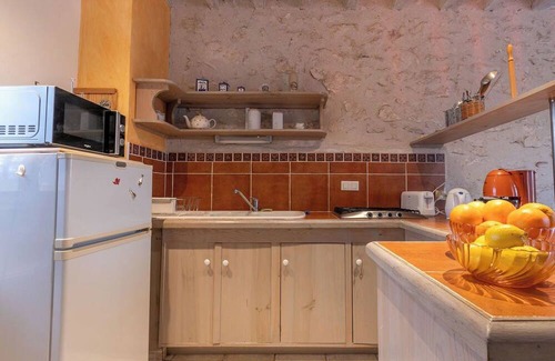 Lassay-sur-Croisne Apartment | Pretty little Solognot apartment