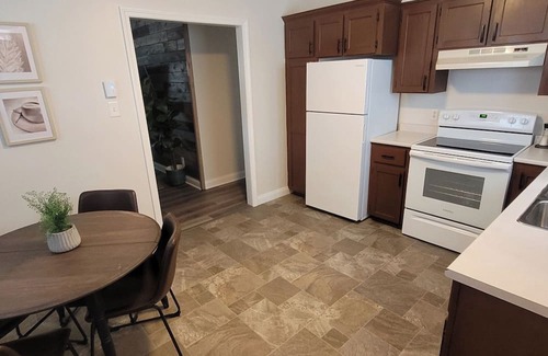 Fredericton Apartment | 1 Bedroom Apartment/Sofa Bed/Near Airport