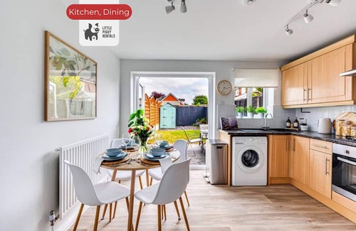 Marston Moretaine Apartment | Modern 2BR w/Parking EV Charger