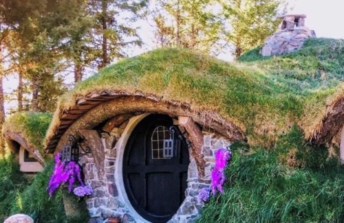 Kootenay Boundary Cottage | The Second Breakfast Hideaway