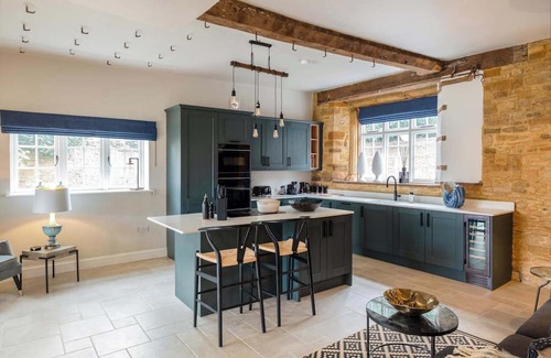 Kelmarsh House | The Talbot & Granary - Exclusive Elegant Homes
