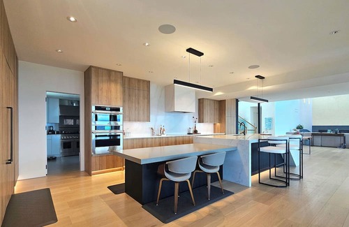 Southwest Mission House | 2 Suites Serenity Collection at Lakeview Retreat - The View