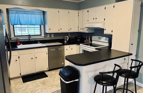 Ames House | Welcome to the Central Hearth! Charming 3 bd 2 bath. Centrally located Sleeps 8!