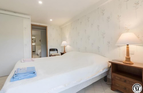 Villefranche-de-Lauragais Bed & Breakfast | Guest Room 'Pause Canal Du Midi 1'