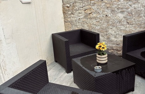 La Maison-Dieu House | Charming house with cosy terrace