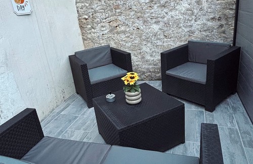 La Maison-Dieu House | Charming house with cosy terrace