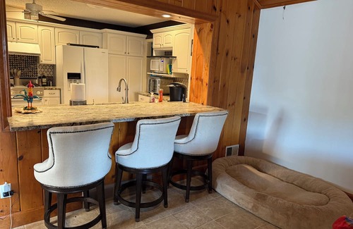 I-435 West KC-KS House | Spacious 4-bedroom house in west KCK just a few miles from several attractions!