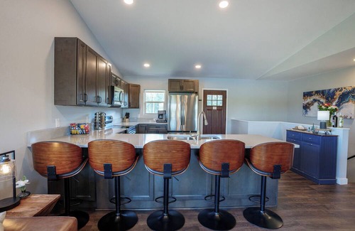 New Lisbon Cottage | Stone Cottage - Lakefront/Beach/Arcade/HotTub/MassageChair/2 Kings/Near WI Dells