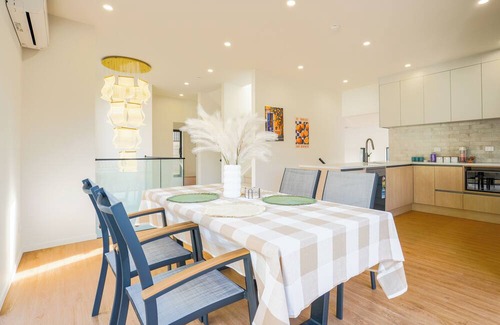 Glenfield House | Modern 4-Bedroom Home in Glenfield