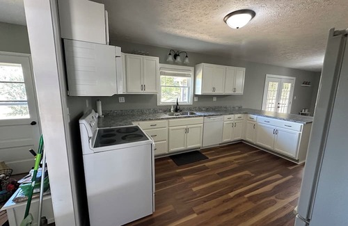 Clay House | Brown’s Bar countryliving Spacious 4 bedroom 3 full bath near Blackford Oaks WMA
