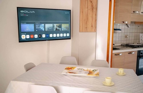 Villaggio Carrao House | Casa Sole - townhouse by the sea, WiFi, Netflix, A/C