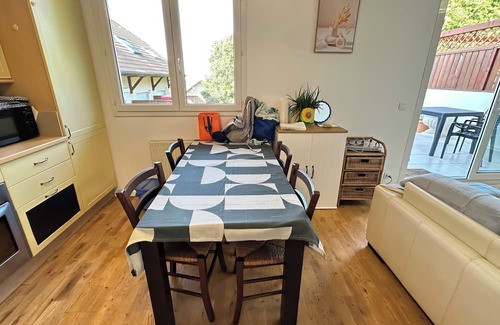 Archamps Apartment | Charming T3 duplex, 67m2 13m2 outdoor terrace, 1km from Geneva, parking box.