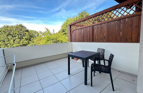 Archamps Apartment | Charming T3 duplex, 67m2 13m2 outdoor terrace, 1km from Geneva, parking box.