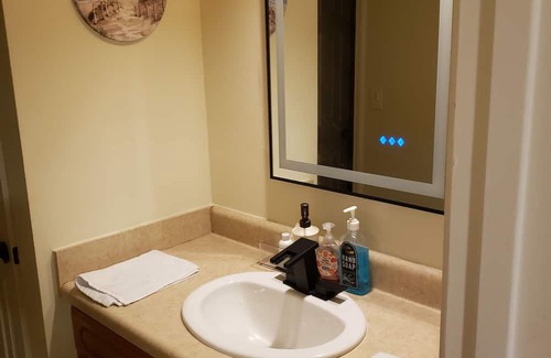 Chalmette House | Pet Friendly Home 1/2 mile away from park and 5.5 miles from the french quarter