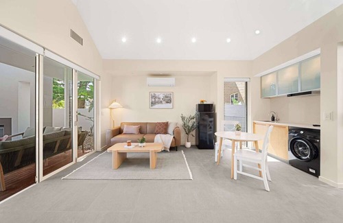 Shelly Beach Apartment | Beachside Bungalow on Shelly Beach