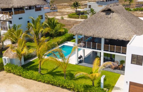 San Pedro Mixtepec Villa | 4-bedroom villa in fabulous Puerto Escondido with AC, WiFi, private pool.