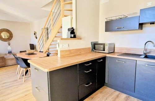 Tarbes Apartment | LE CLOS DES HALLES, DUPLEX WITH BALCONY AND AIR CONDITIONING, HALLES MARCADIEU
