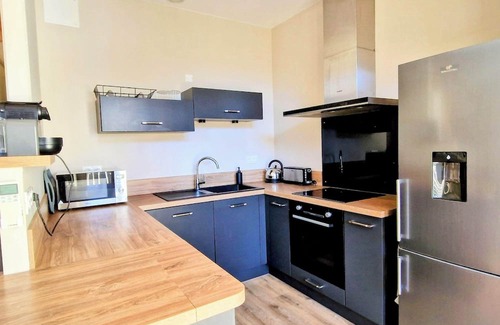 Tarbes Apartment | LE CLOS DES HALLES, DUPLEX WITH BALCONY AND AIR CONDITIONING, HALLES MARCADIEU