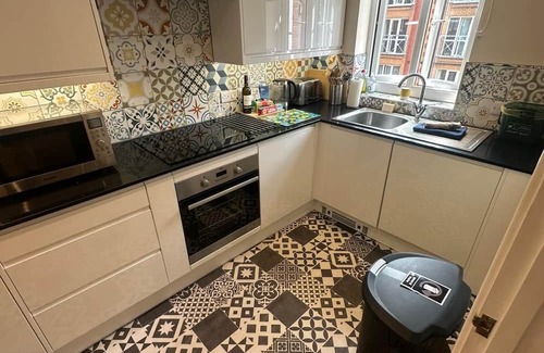 Castle Apartment | Marina Flat, Swansea - Perfect Location & Cosy Flat