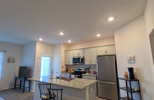 Carthage House | Cozy 3 Bedroom 2.5 Bath Townhome in Charming Carthage