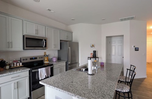 Carthage House | Cozy 3 Bedroom 2.5 Bath Townhome in Charming Carthage