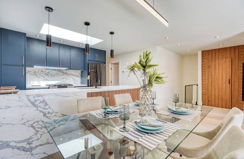 Richview House | Newly renovated 04 bedroom house in Toronto