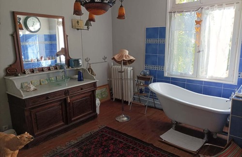 Holnon House | Vrbo Property