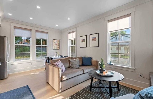Durham House | 8BR Urban Retreat w/Deck, Near Downtown Durham