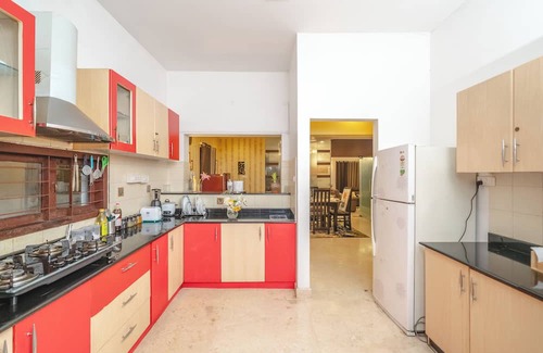 Koramangala 3 Block Villa | Billionare's Glasshouse 5BHk Spacez Luxury Villa